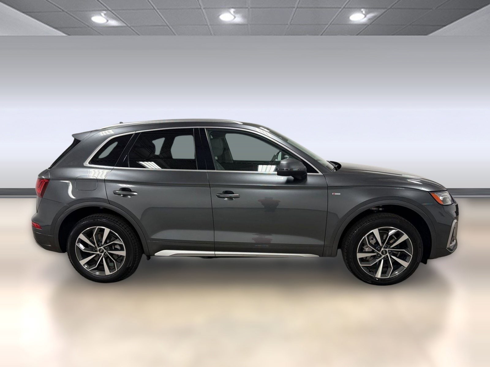 2023 Audi Q5 S line Premium Plus photo 3