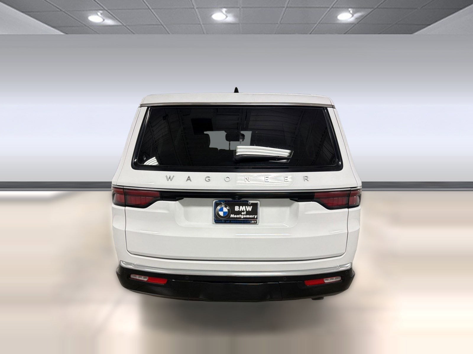 2024 Jeep Wagoneer L Series II photo 3