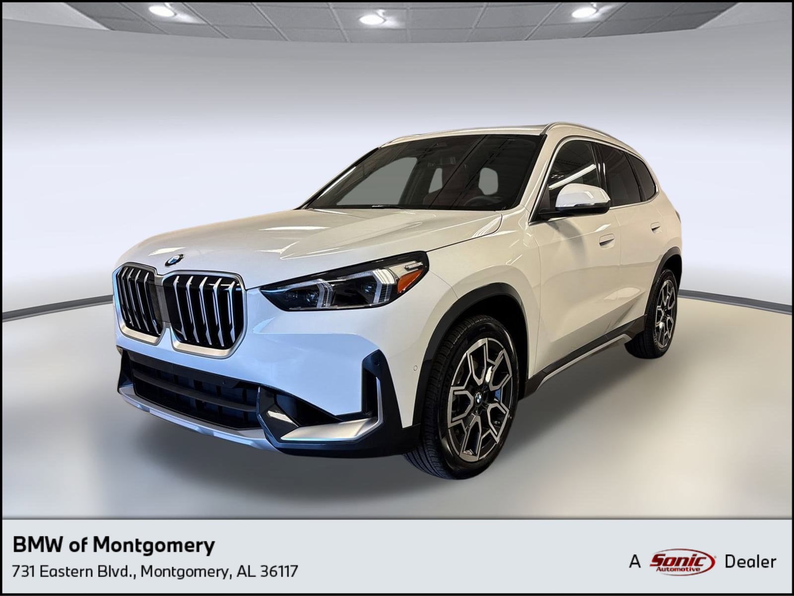 2026 BMW X1 28i's photo