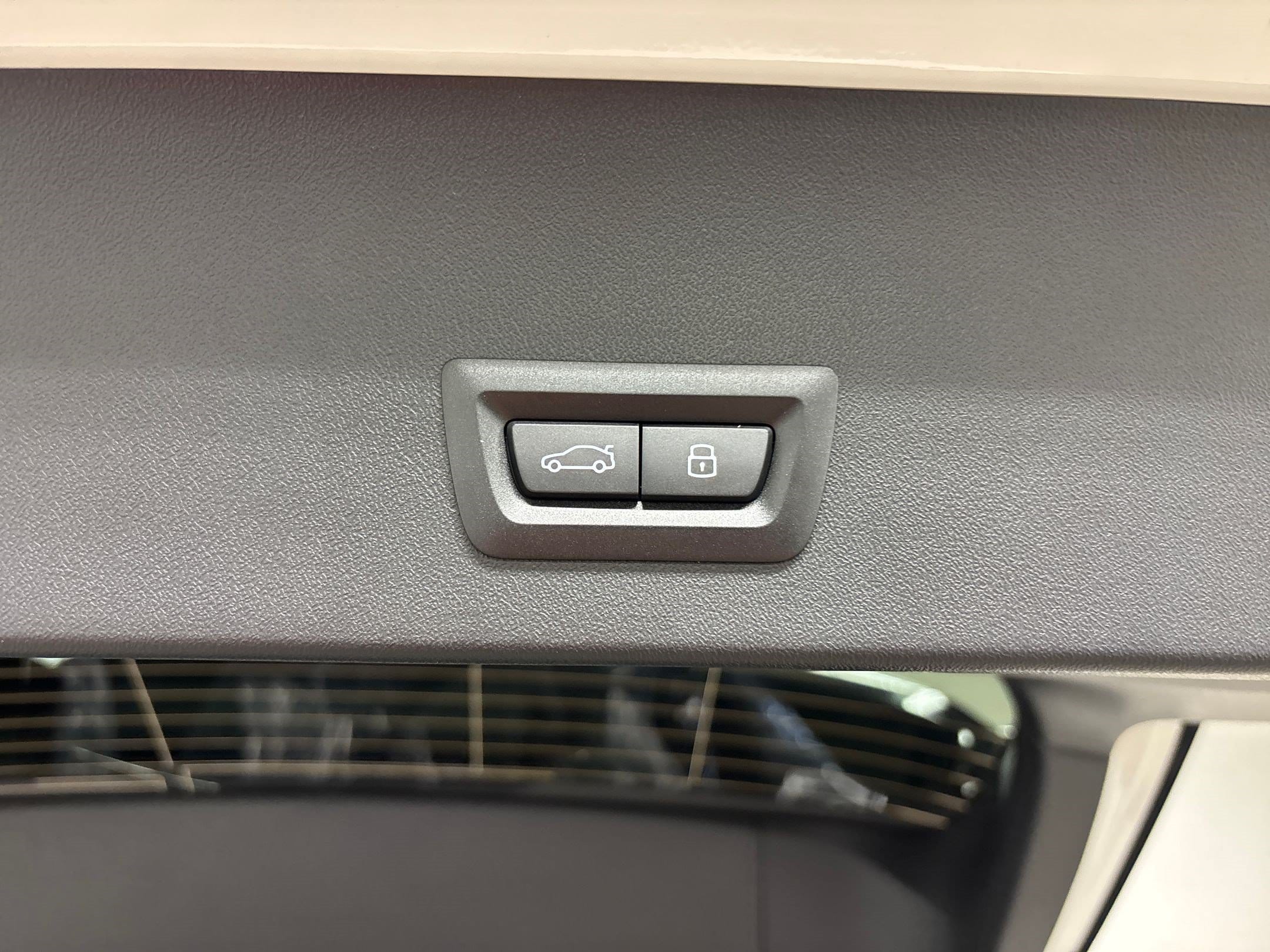 2026 BMW X3 30 - Photo 19