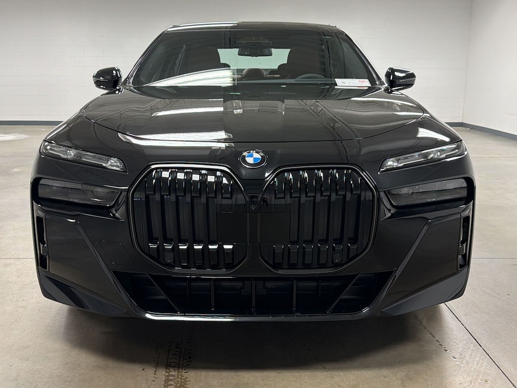 New 2026 BMW 740i Sedan