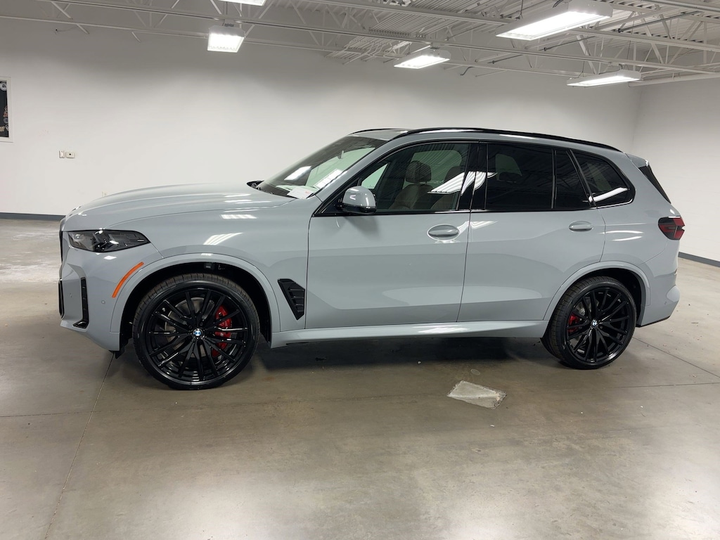 New 2026 BMW X5 sDrive40i SUV