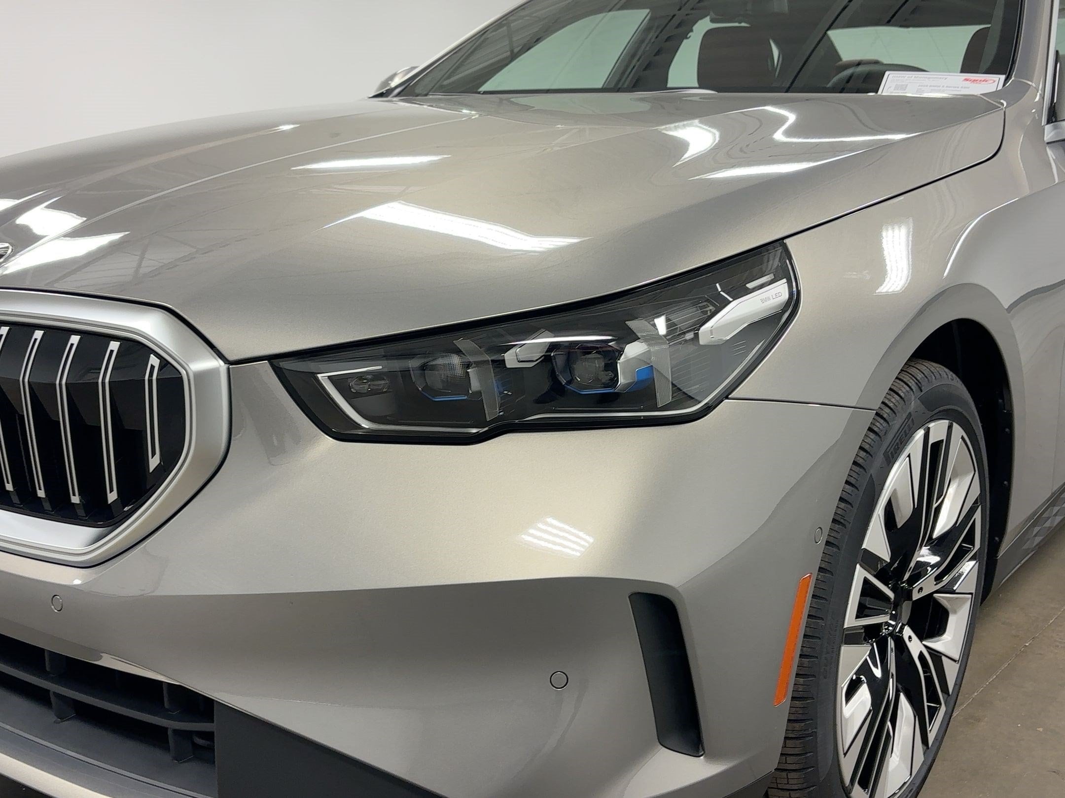 2026 BMW 5 Series 530i - Photo 9