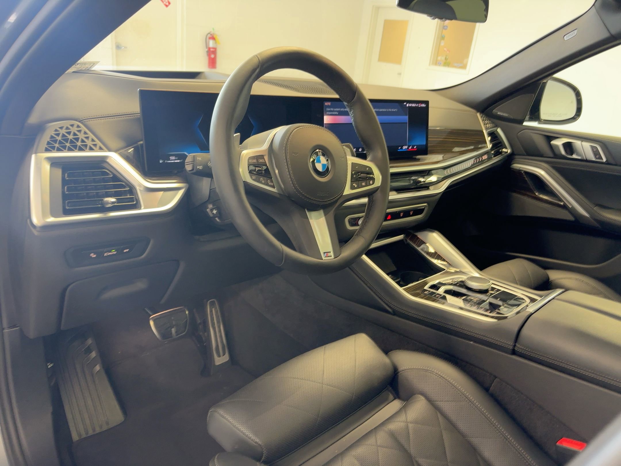 2025 Bmw X6 xDrive40i photo 3