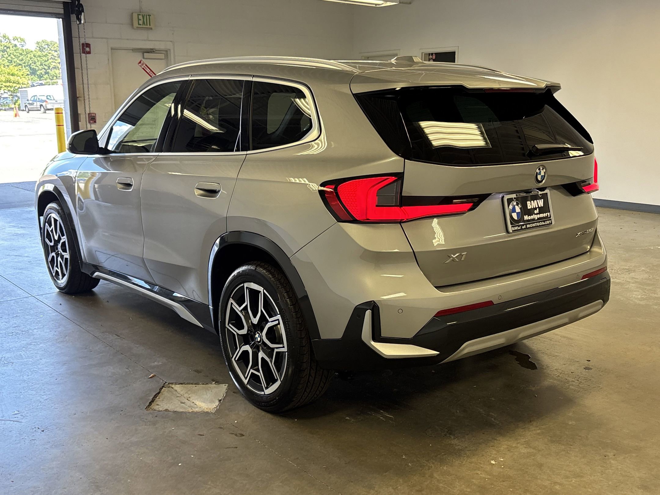 2025 Bmw X1 XDrive28i photo 3