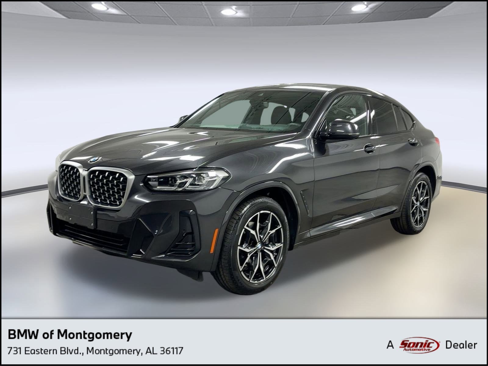 2025 BMW X4 30i's photo