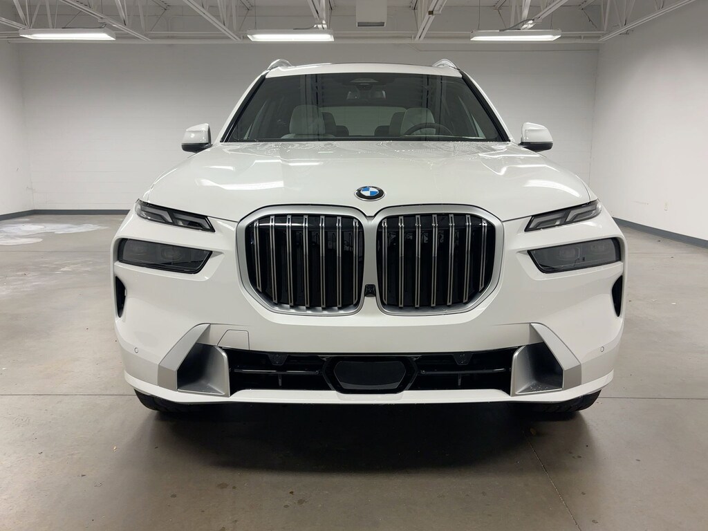 New 2026 BMW X7 xDrive40i SUV