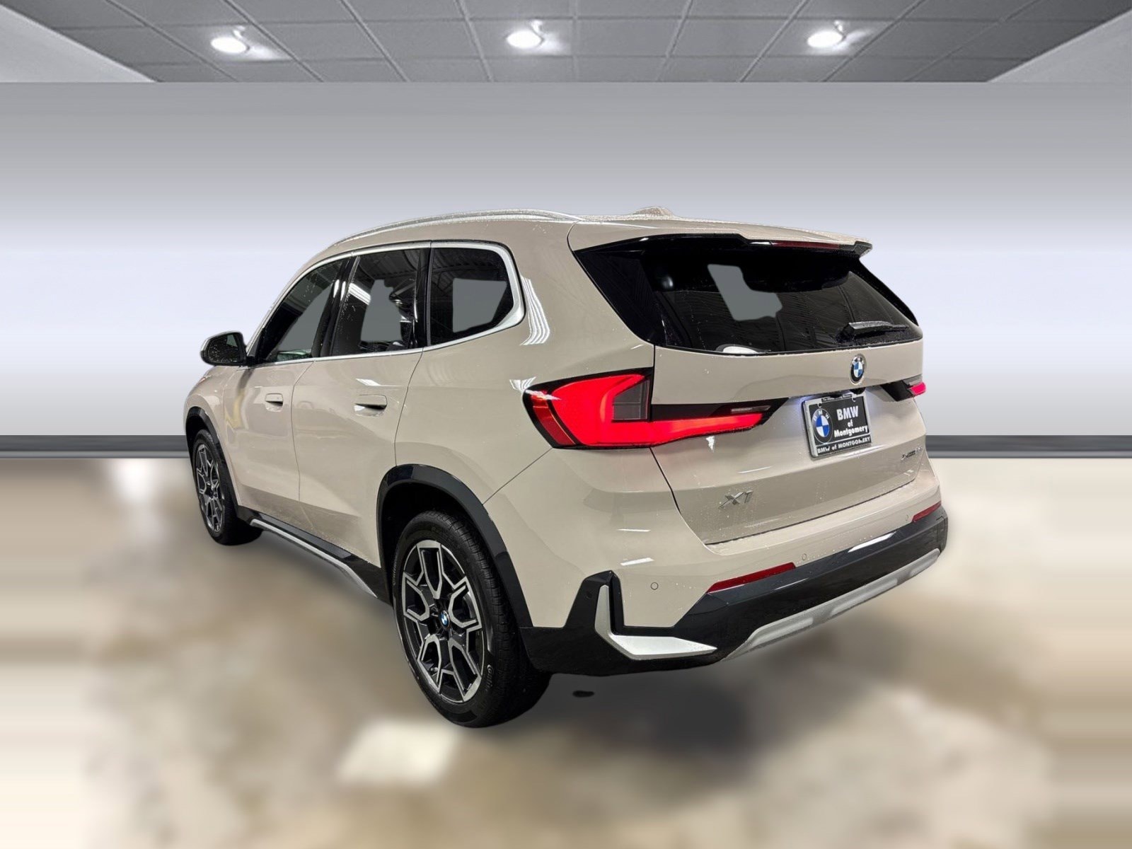2026 BMW X1 xDrive28i photo 2