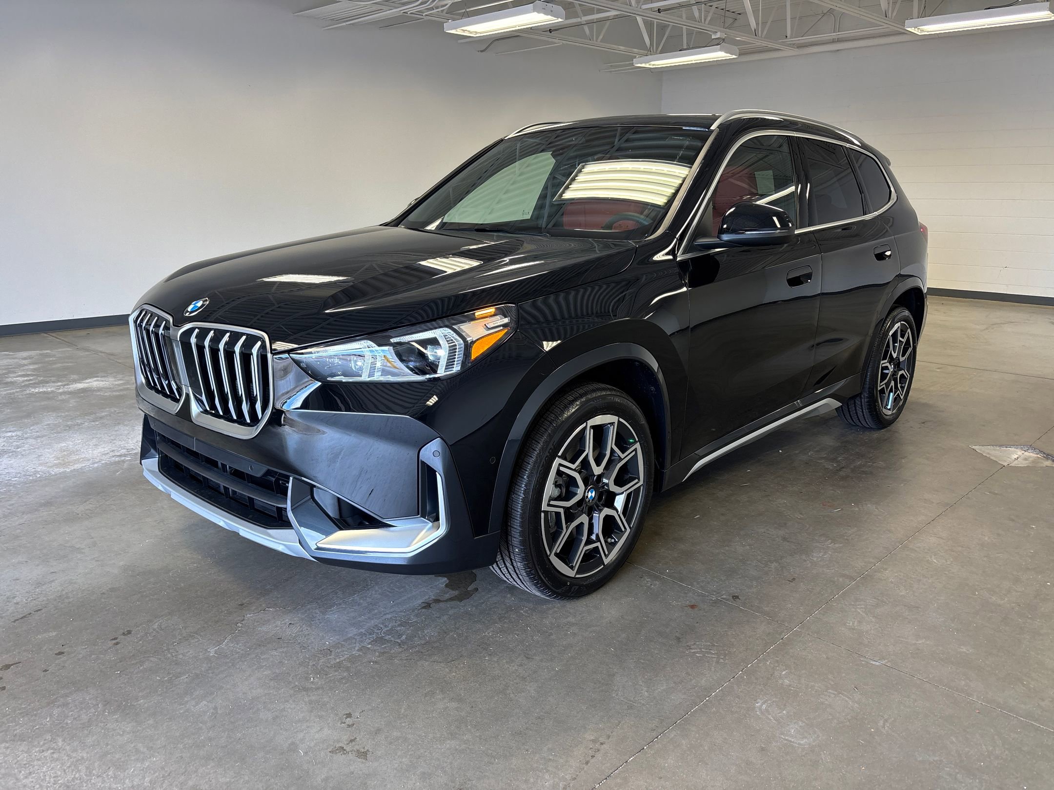 2025 Bmw X1 XDrive28i photo 2