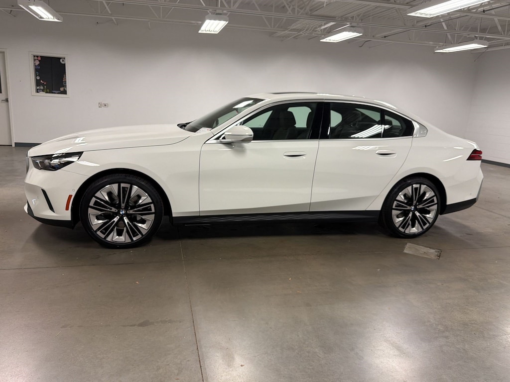 New 2027 BMW 530i Sedan