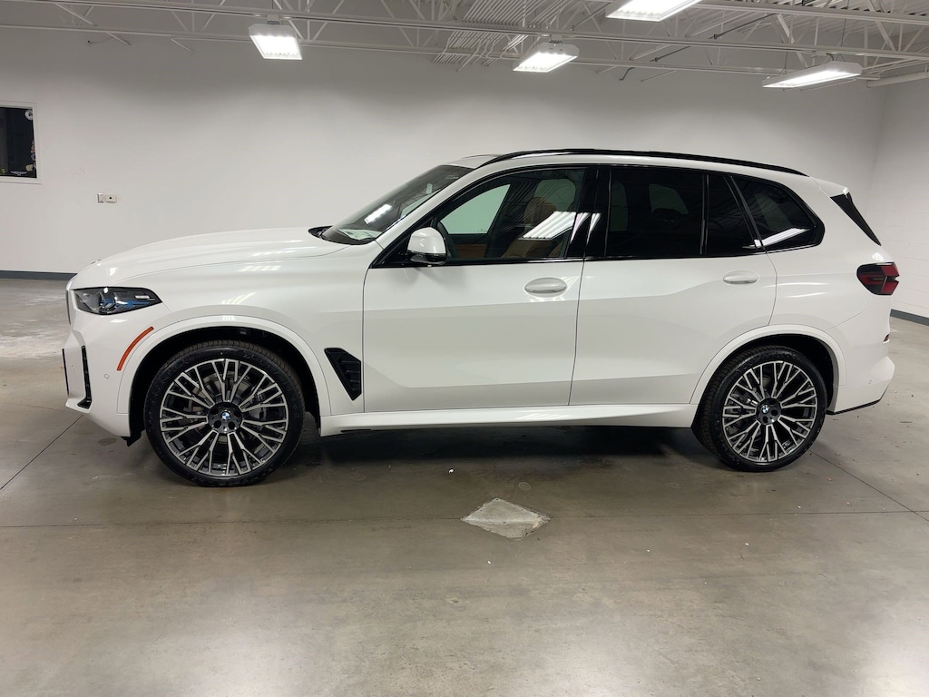 New 2026 BMW X5 sDrive40i SUV