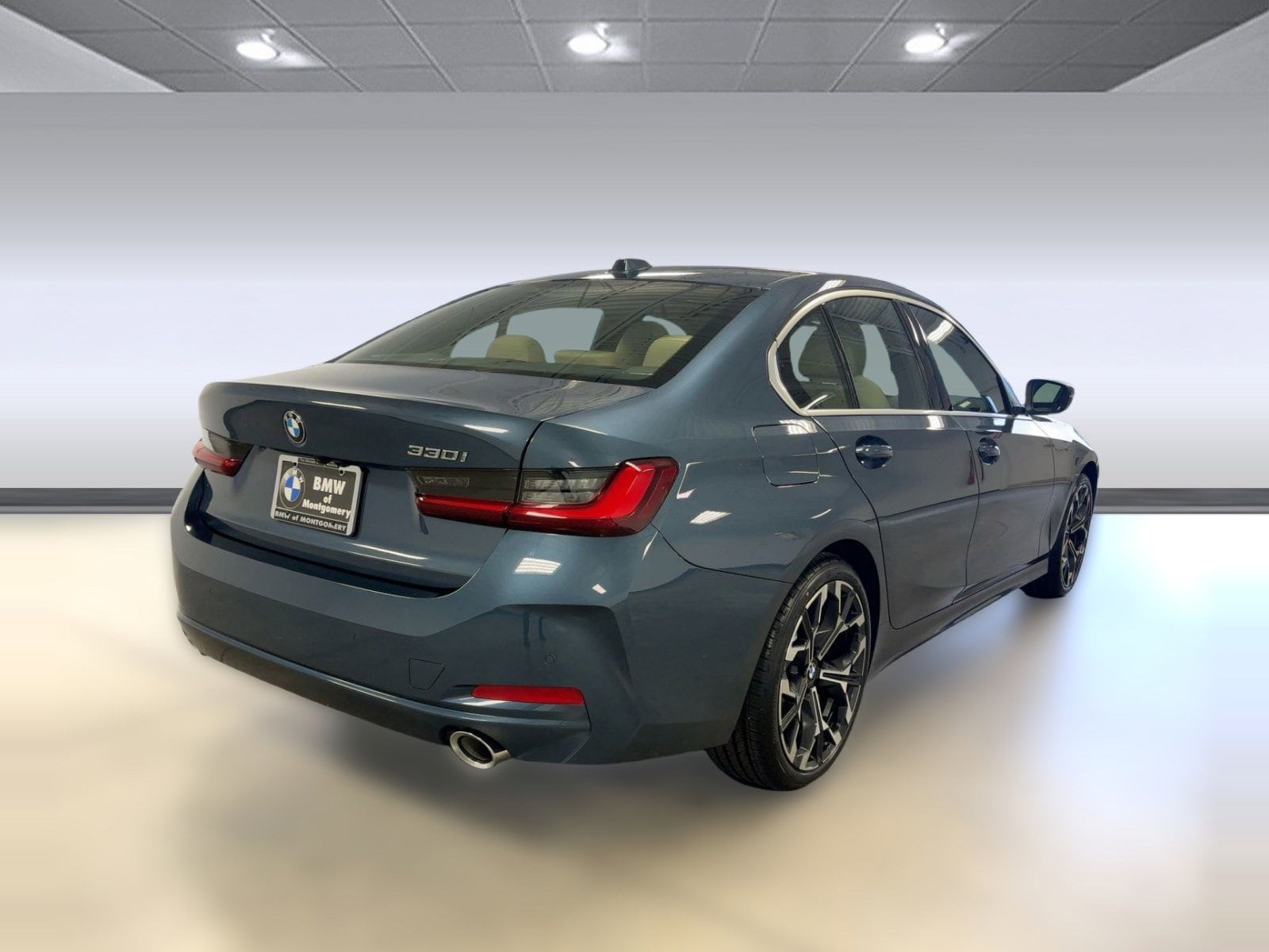 2026 BMW 330i NA photo 3