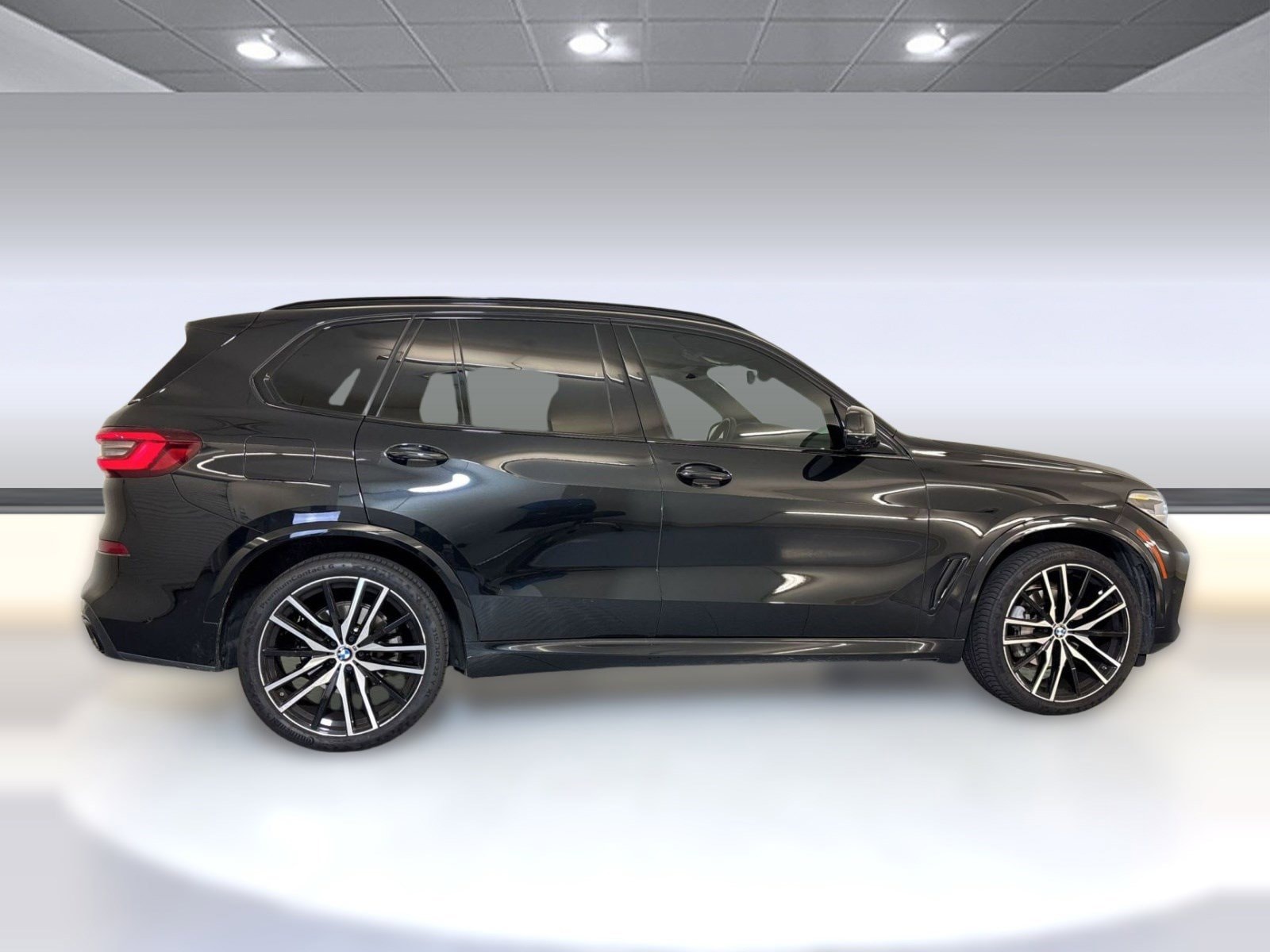 2023 BMW X5 photo 3
