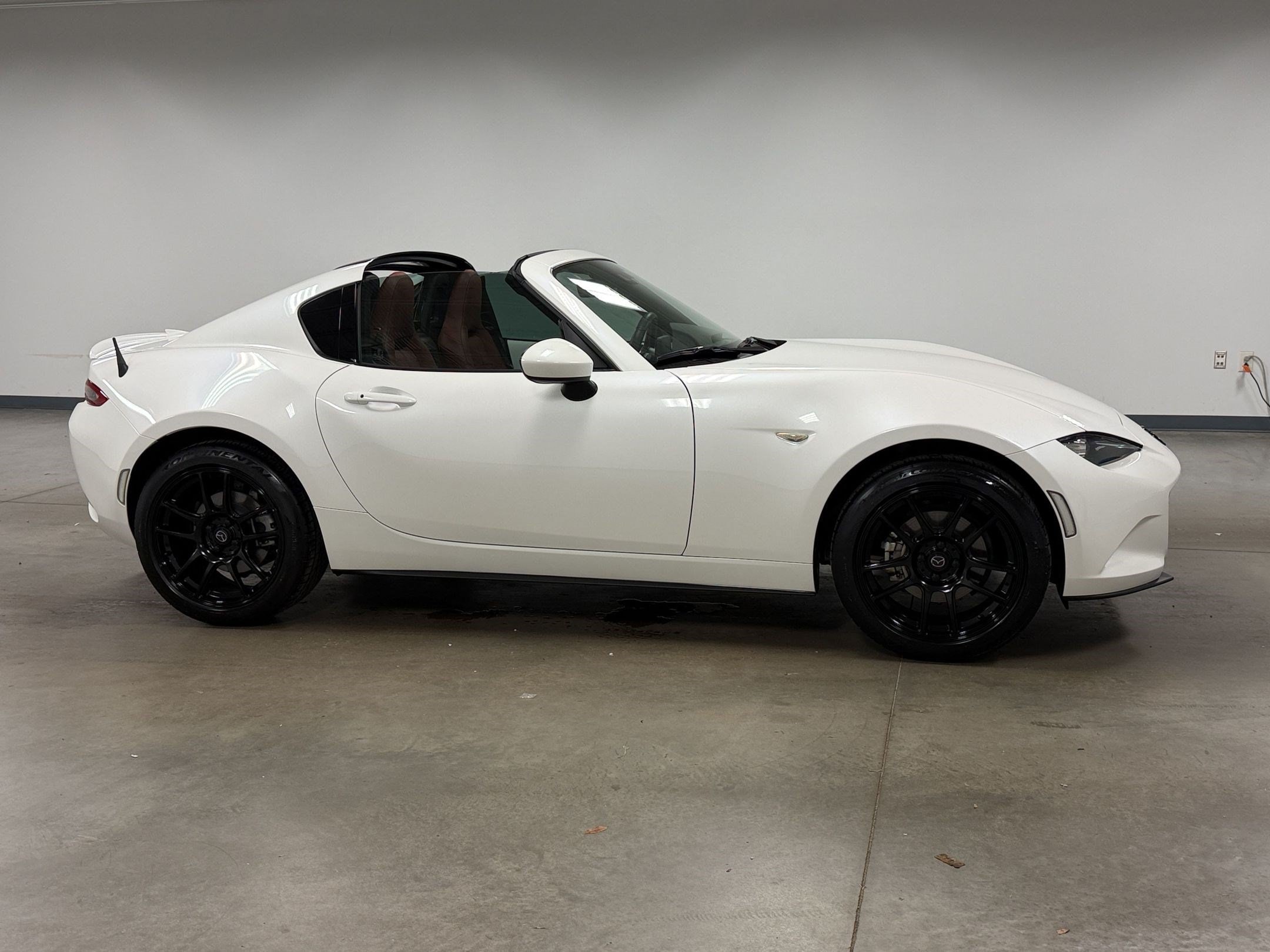 2023 Mazda MX-5 Miata RF Grand Touring Convertible