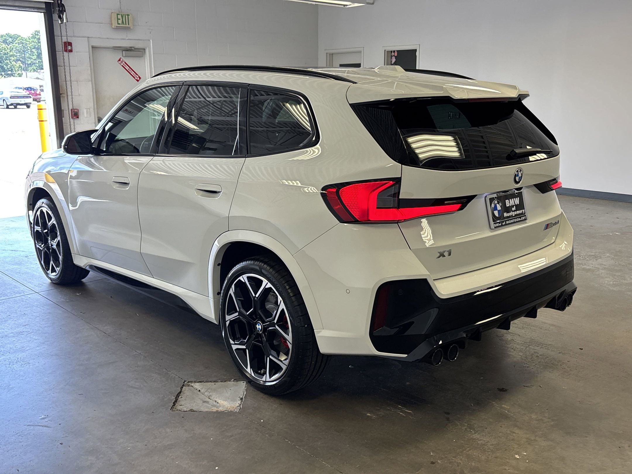 2025 Bmw X1 M35i photo 3