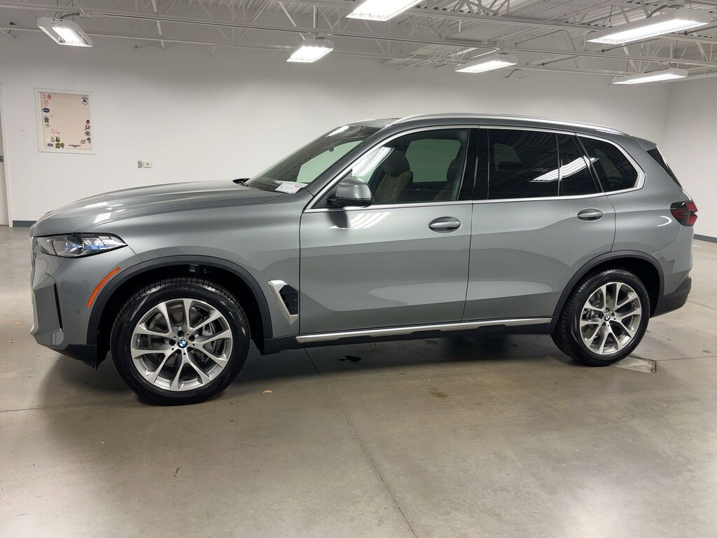 New 2026 BMW X5 sDrive40i SUV