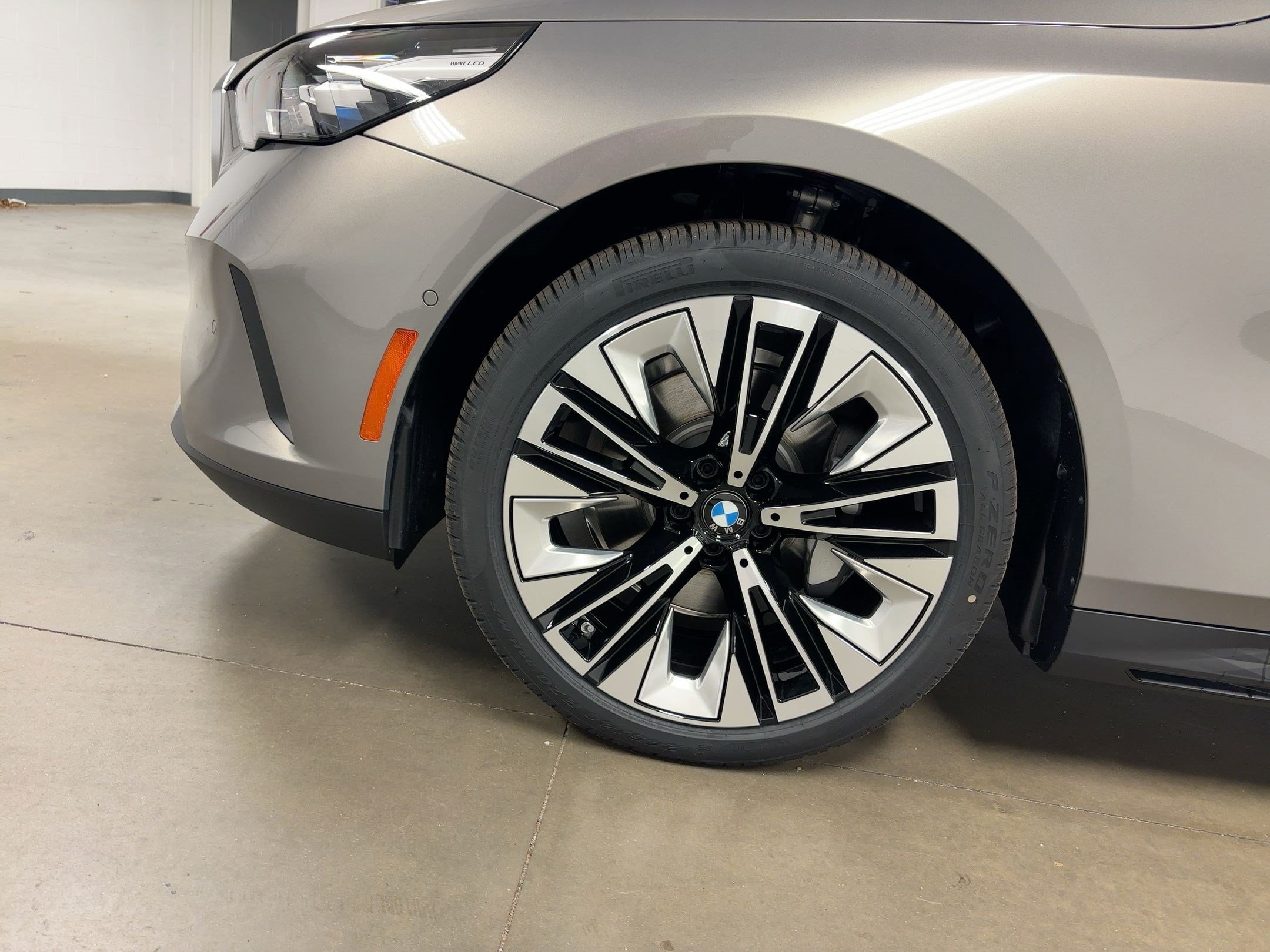 2026 BMW 5 Series 530i - Photo 10