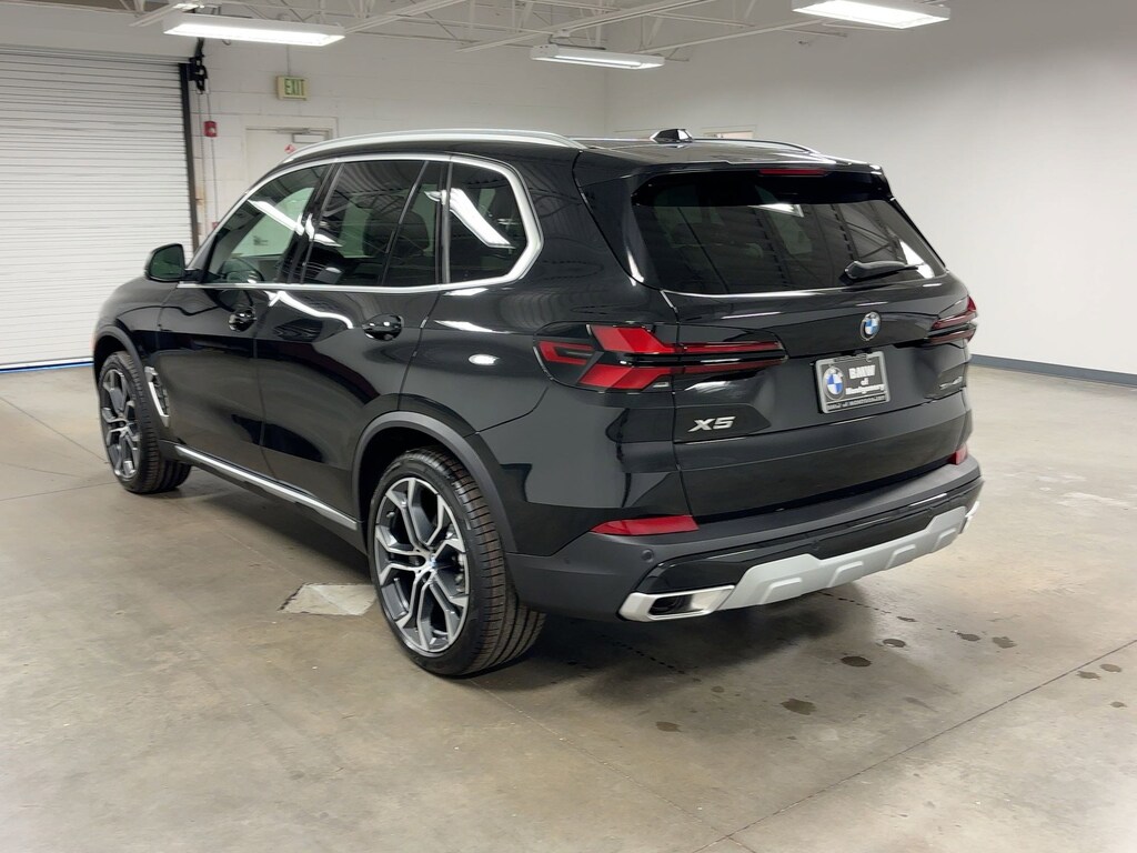 New 2026 BMW X5 sDrive40i SUV