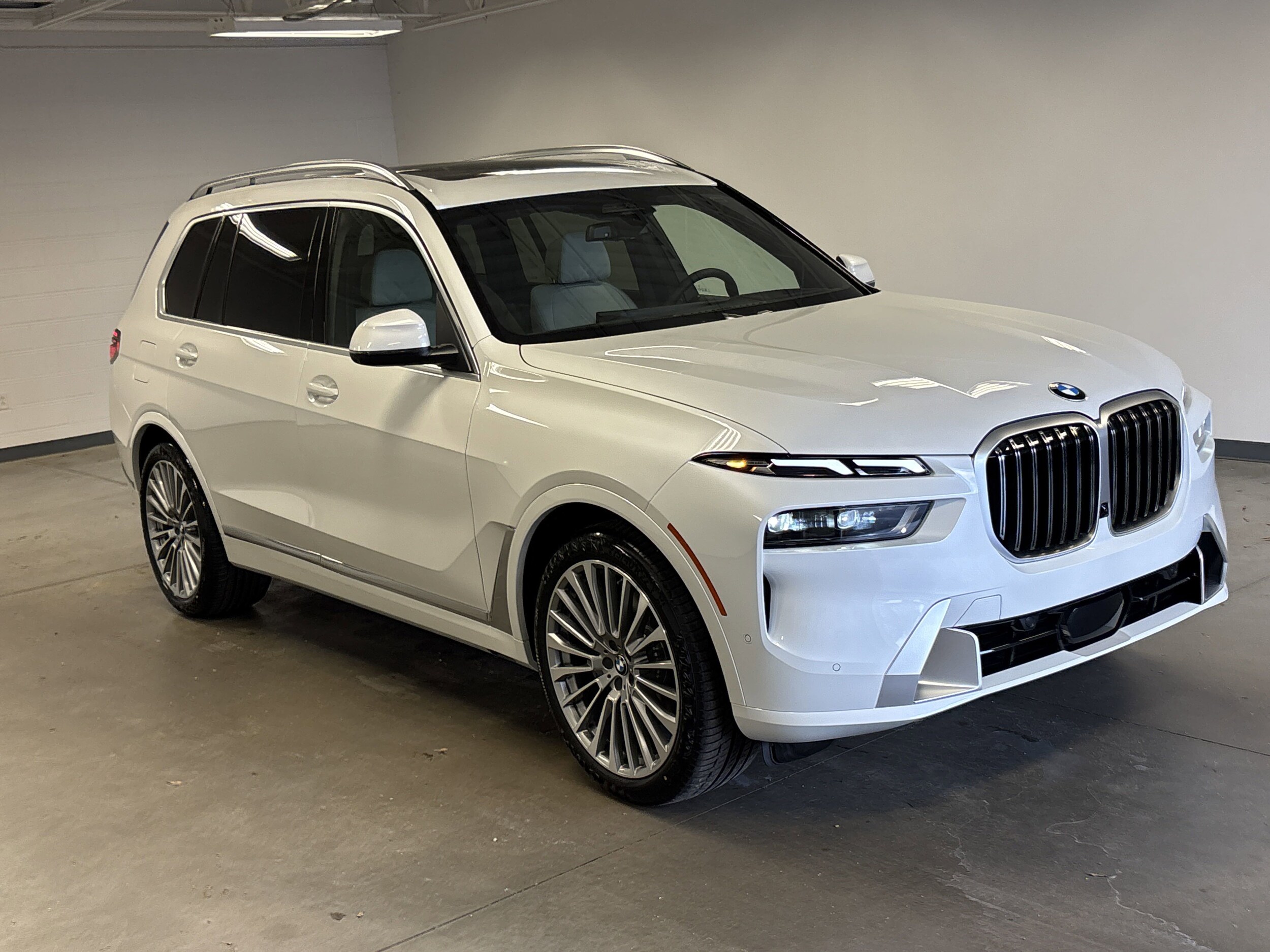 2025 Bmw X7 xDrive40i photo 2