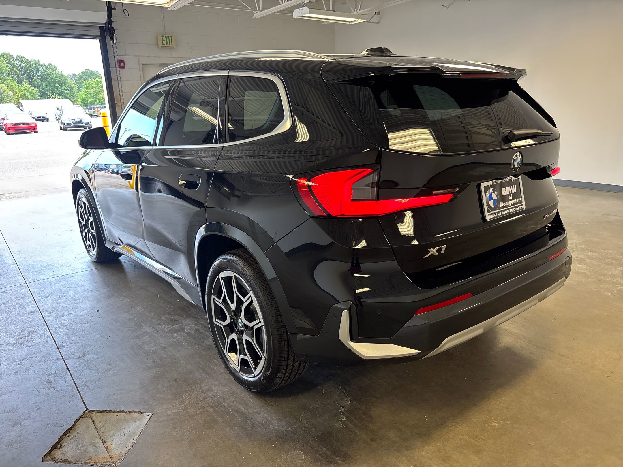 2025 Bmw X1 XDrive28i photo 3