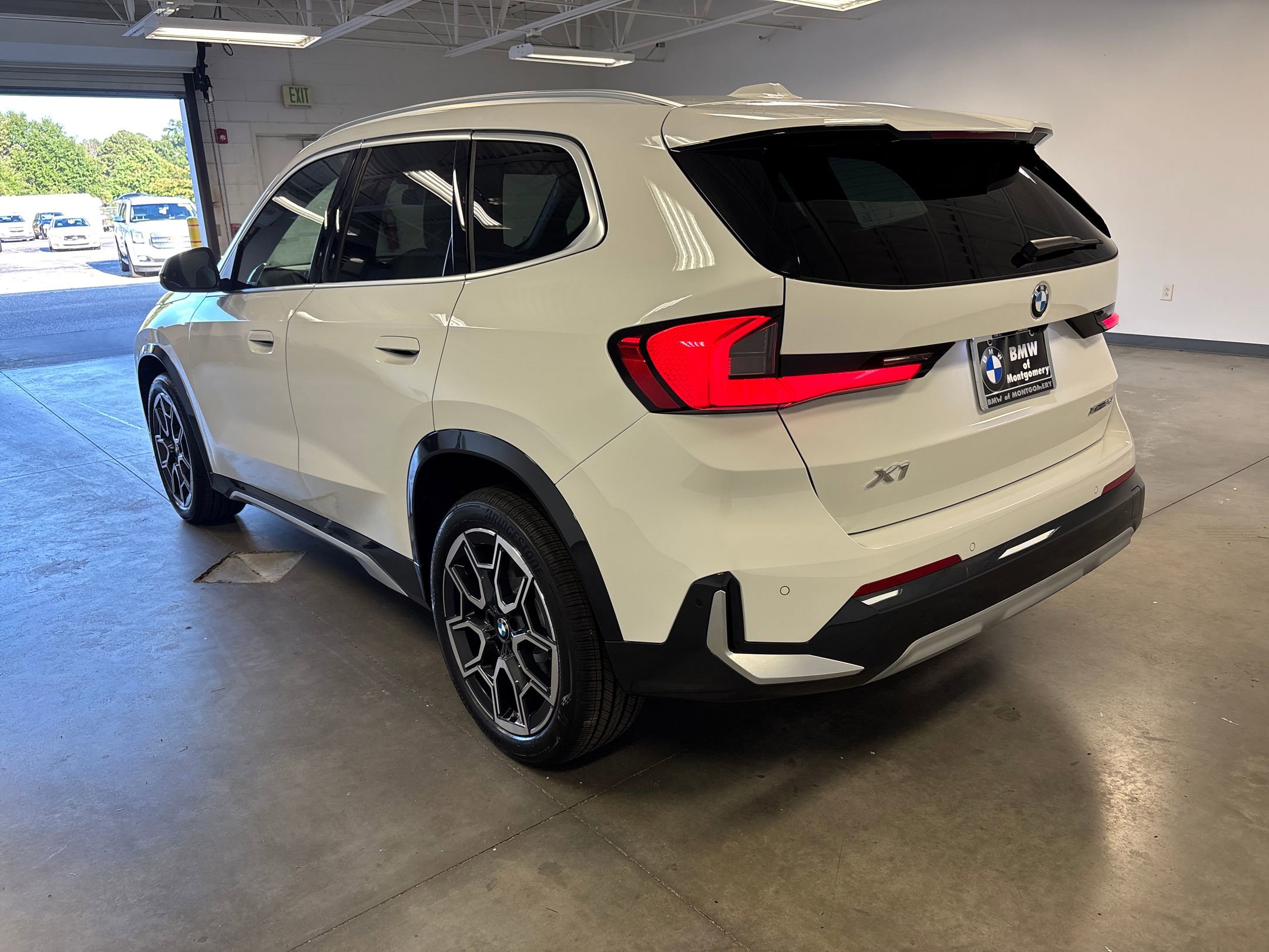 2026 Bmw X1 XDrive28i photo 3