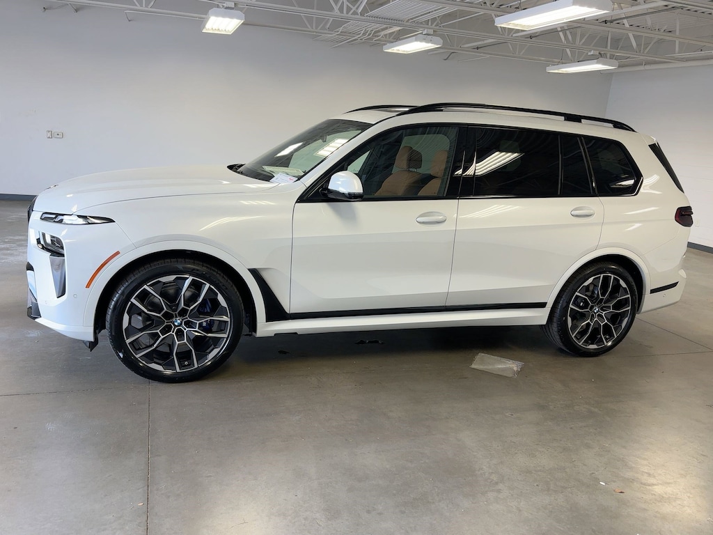 New 2026 BMW X7 xDrive40i SUV