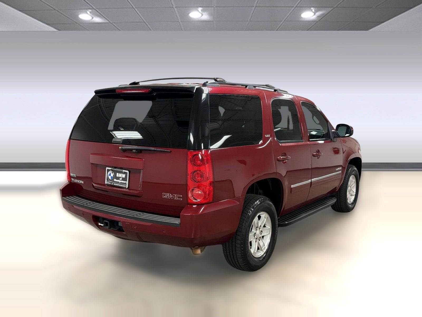 2011 GMC Yukon SLT photo 3