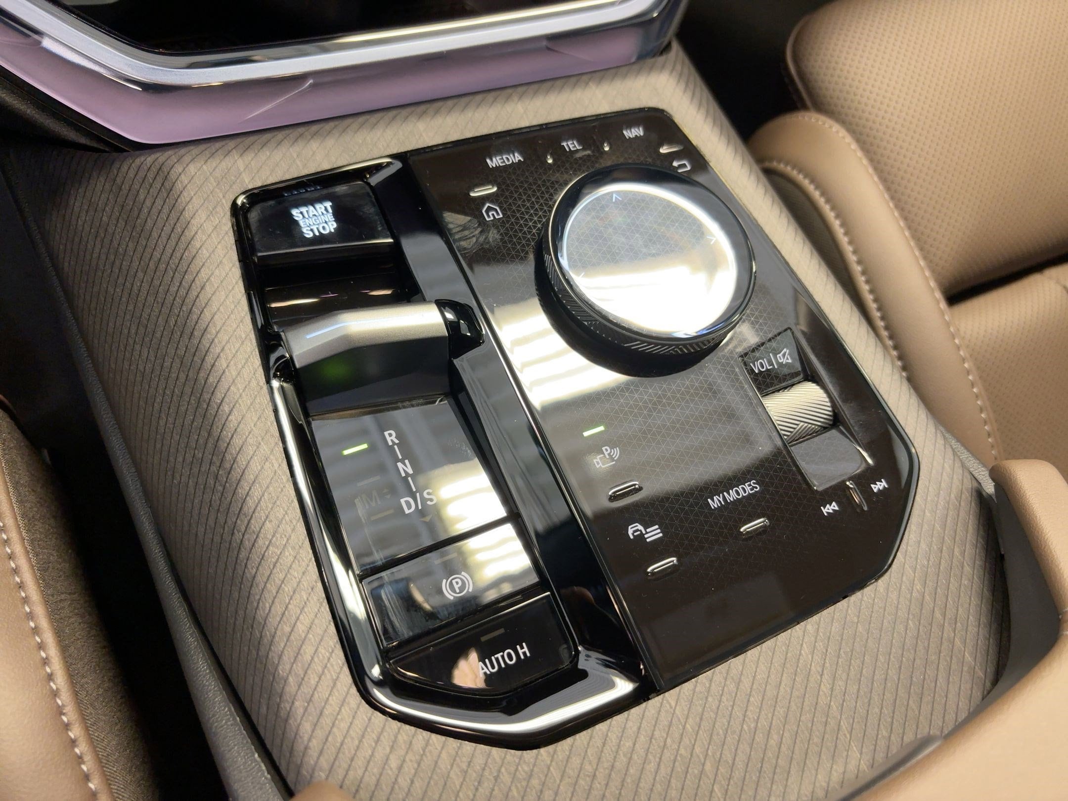 2026 BMW X3 30 - Photo 27