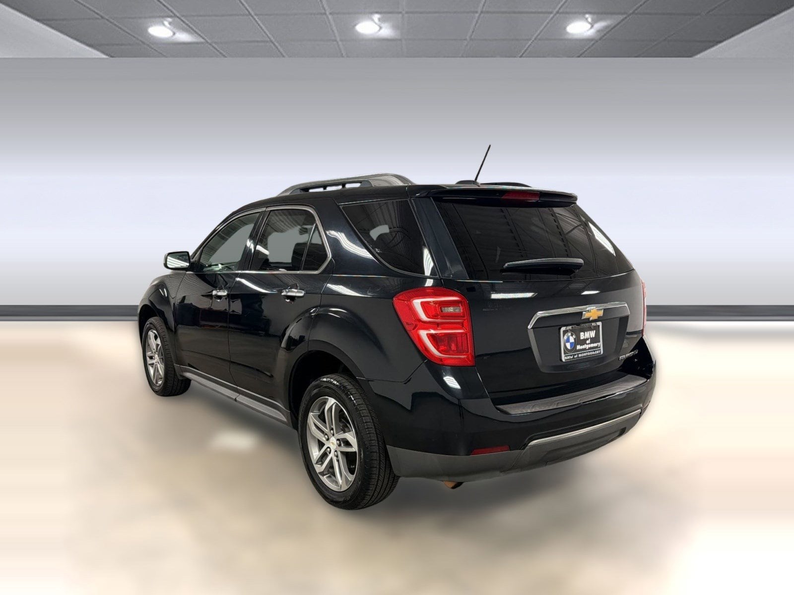 2016 Chevrolet Equinox LTZ photo 2