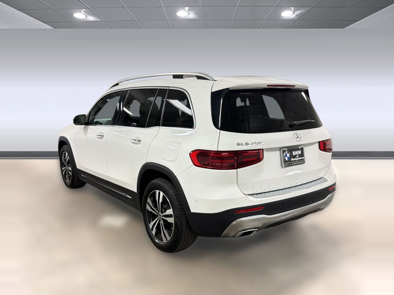 2025 Mercedes-Benz GLB 250 GLB 250 photo 2