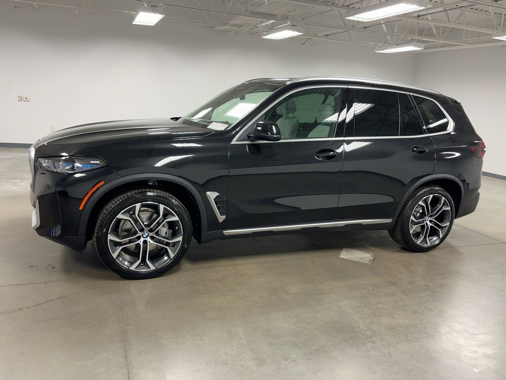 New 2026 BMW X5 sDrive40i SUV