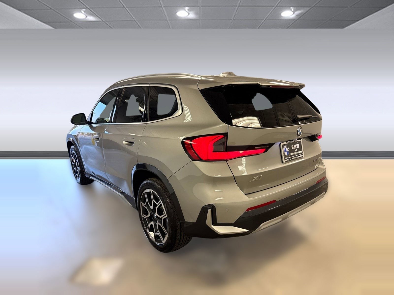 2026 BMW X1 xDrive28i photo 2