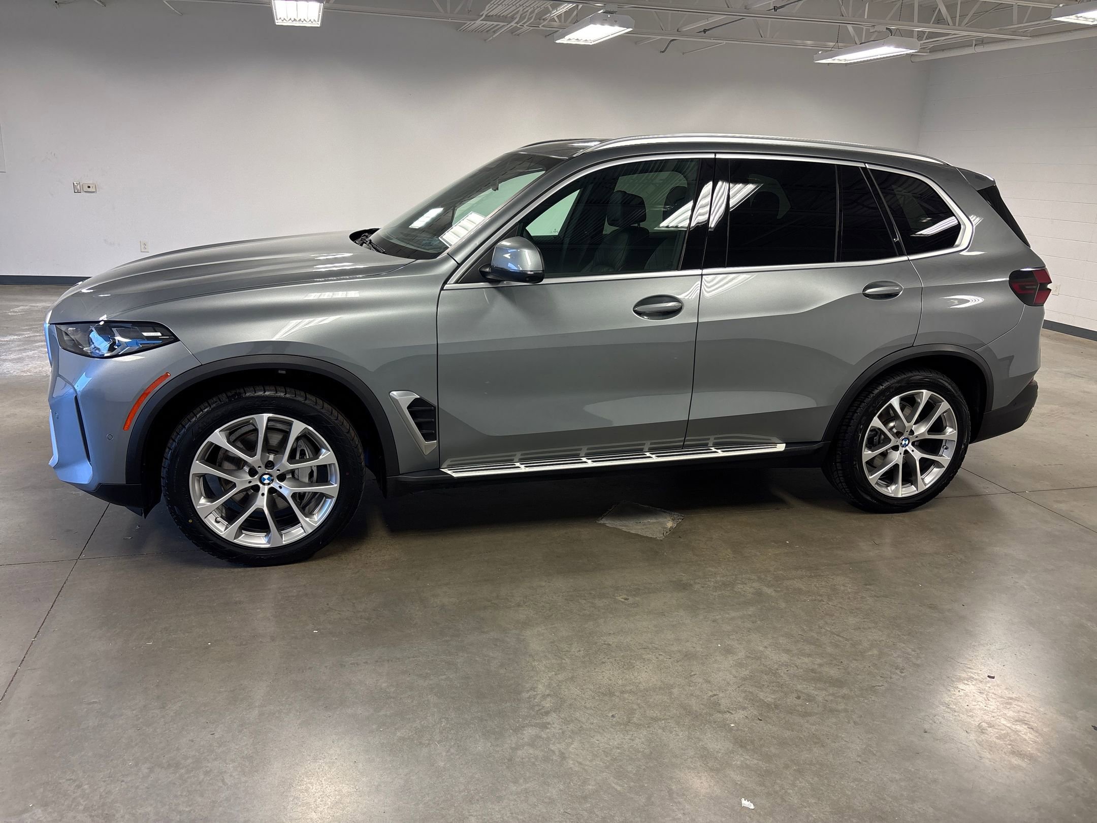 2024 Bmw X5 sDrive40i photo 2