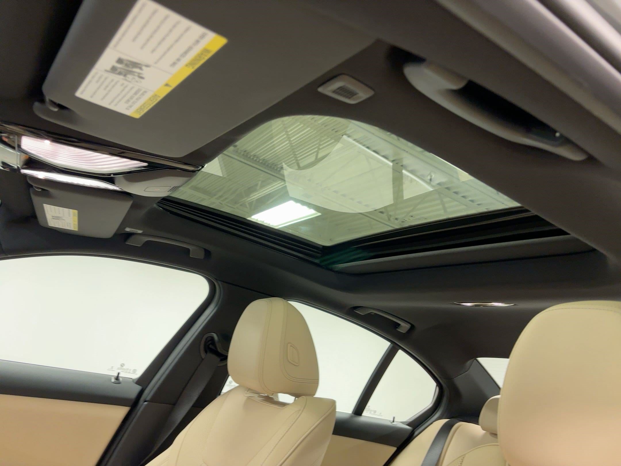 2026 BMW 3 Series 330i - Photo 15