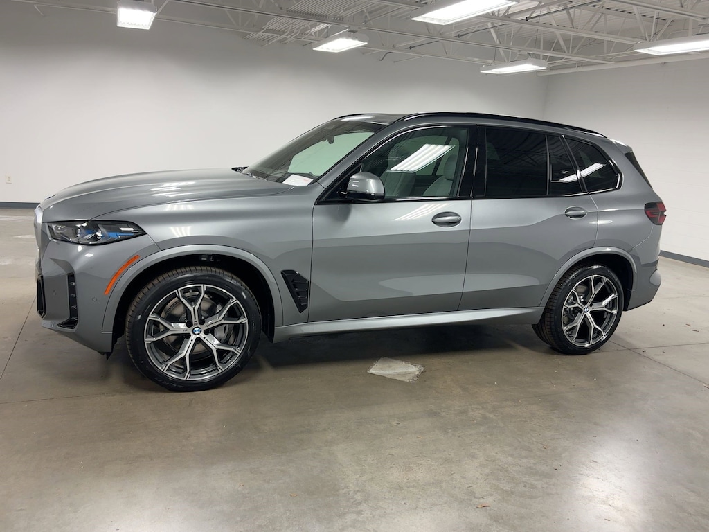 New 2026 BMW X5 sDrive40i SUV