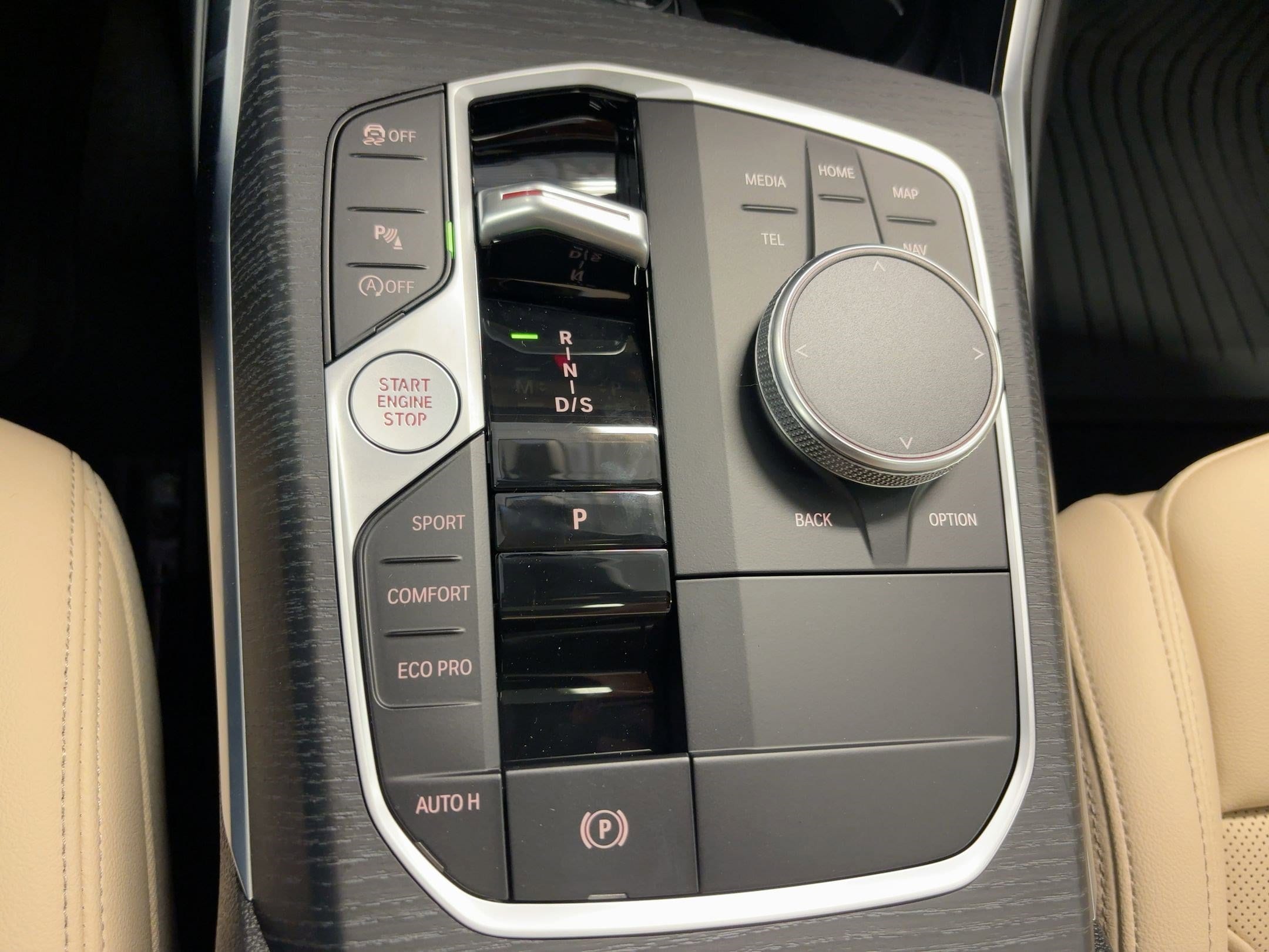 2026 BMW 3 Series 330i - Photo 18
