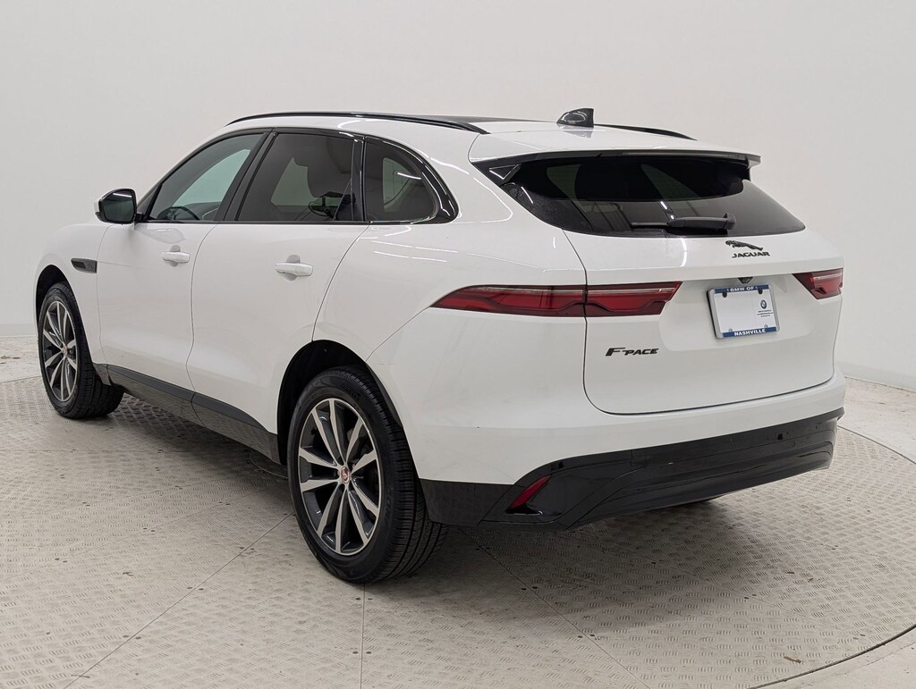 2023 Jaguar F-PACE P250 S photo 3