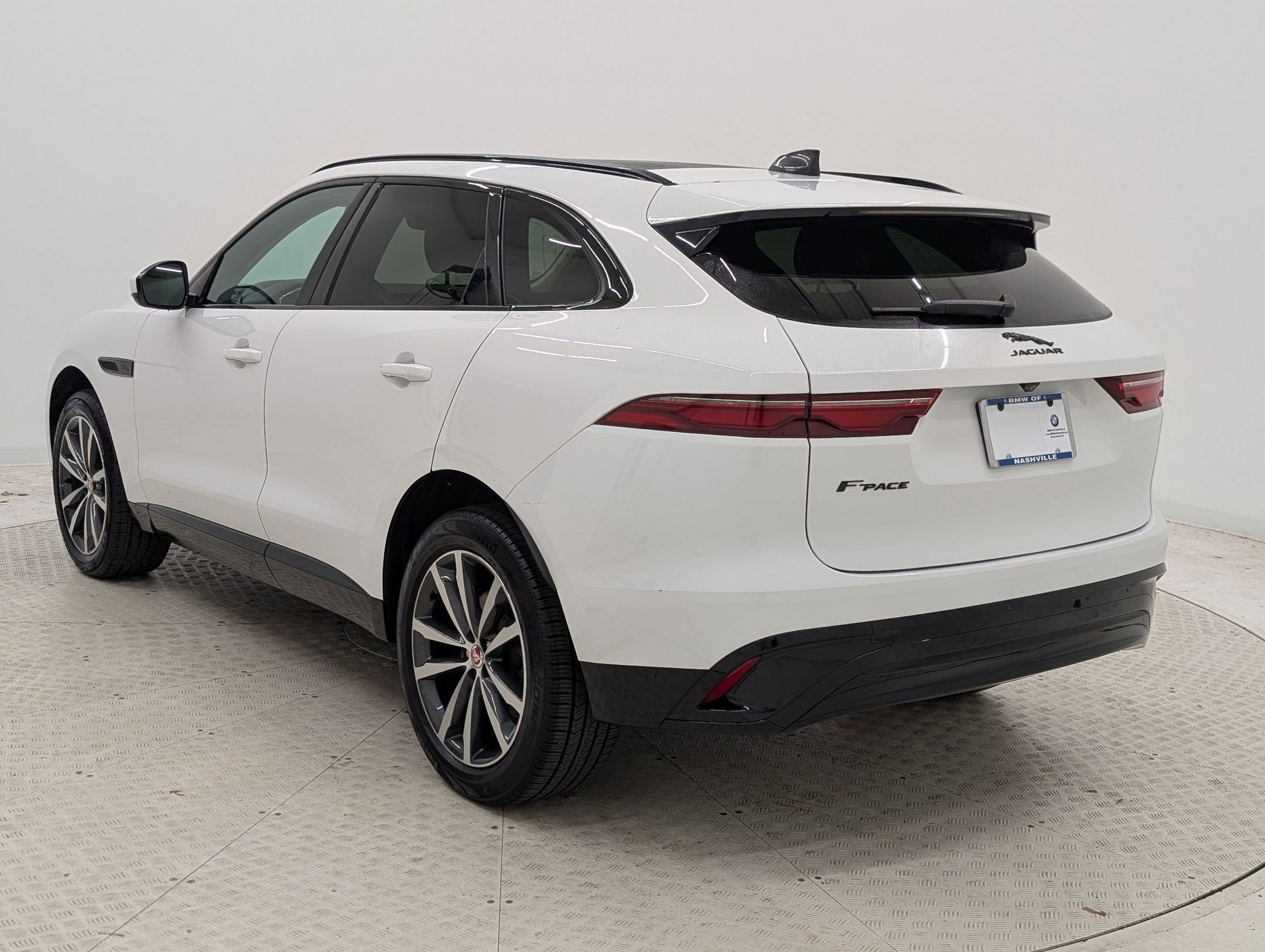2023 Jaguar F-PACE P250 S photo 3