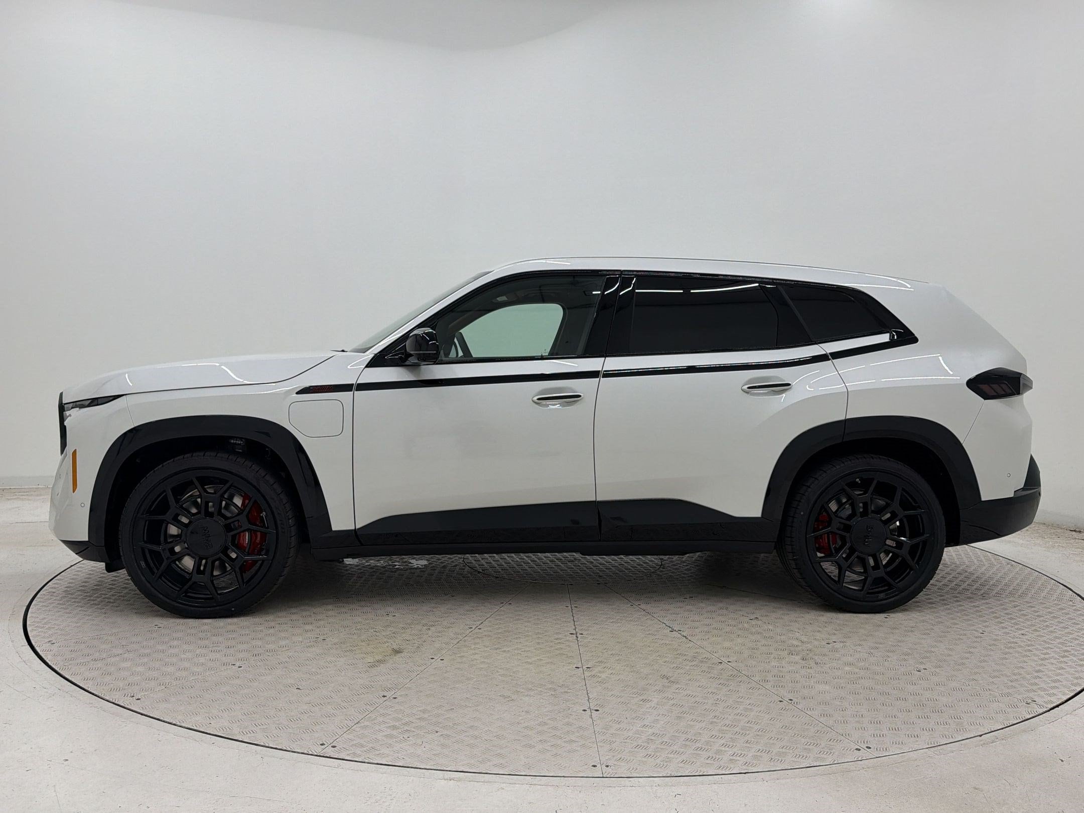 XM Label SUV
