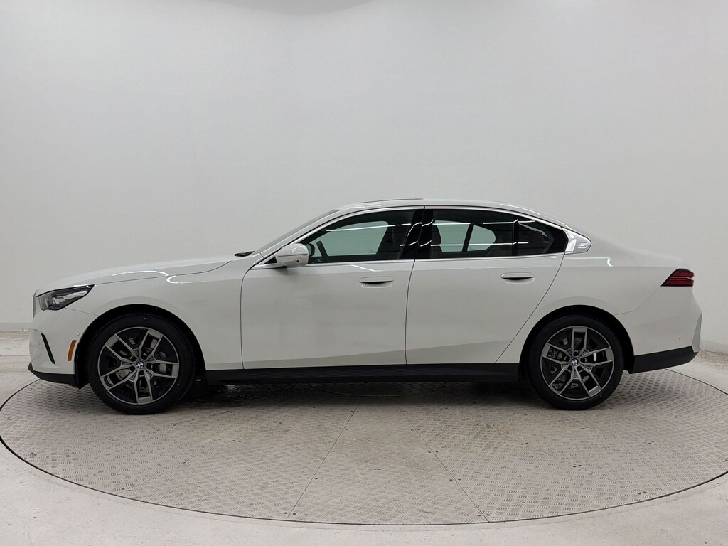 New 2027 BMW 530i Sedan