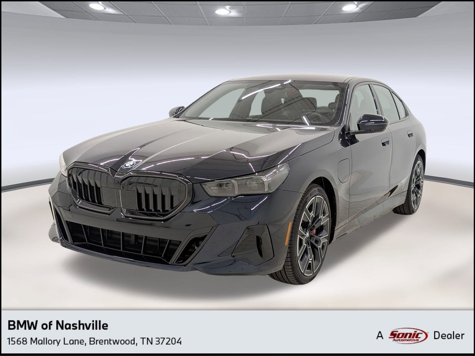 2026 BMW 5 Series 550e's photo