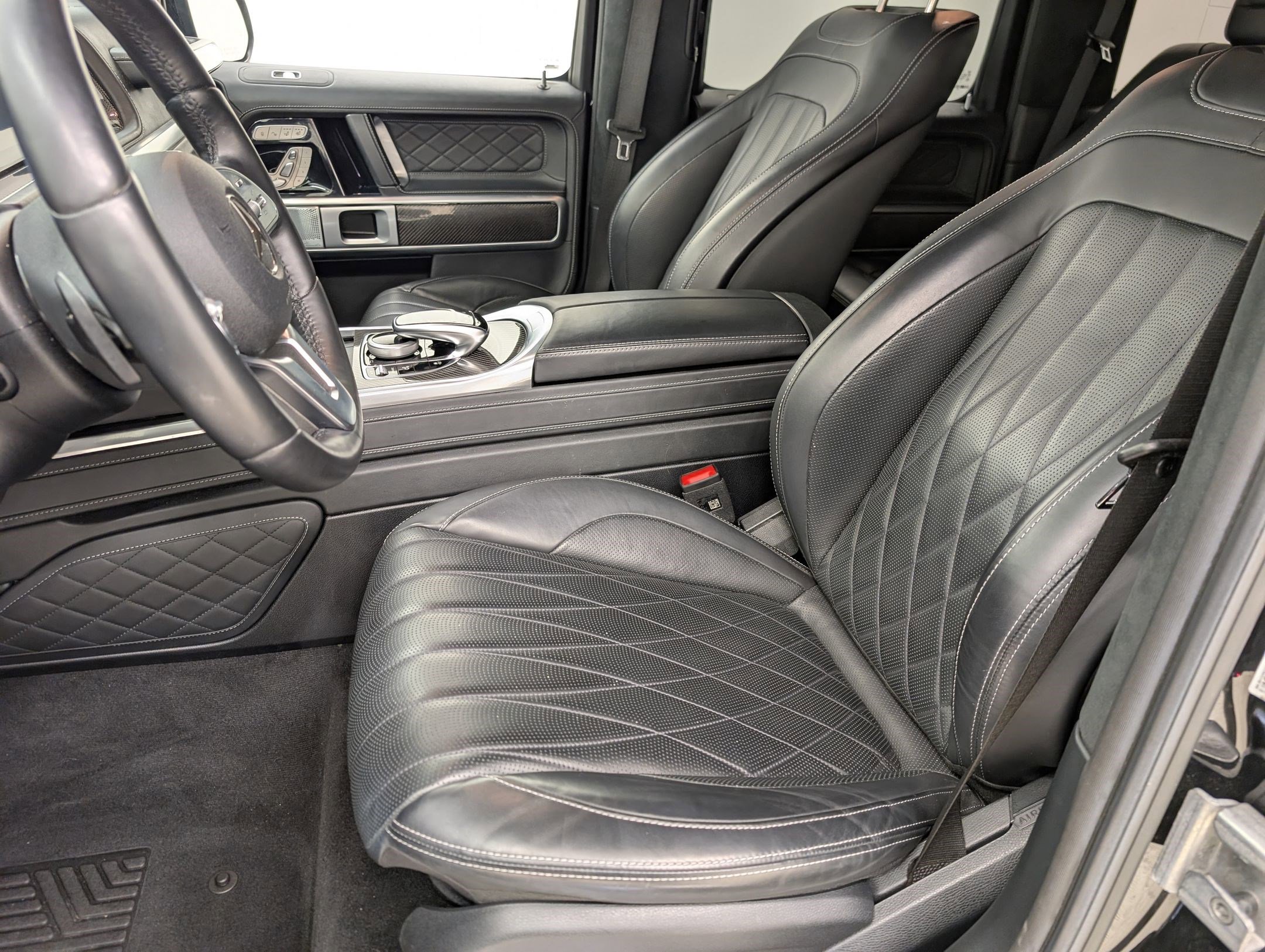 2022 Mercedes Benz G 550 photo 3