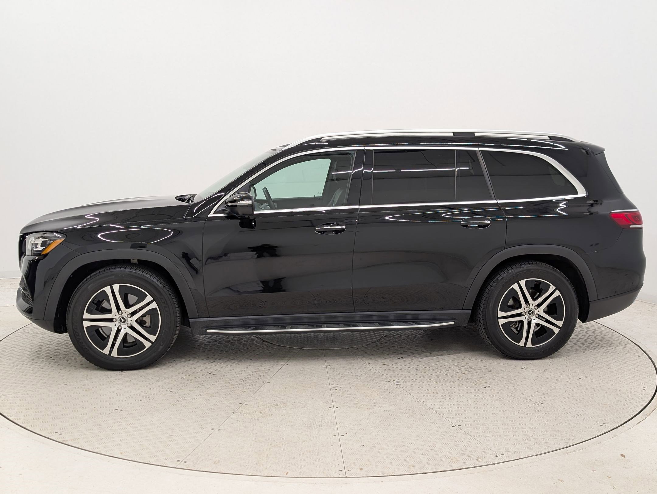 2020 Mercedes Benz GLS 450 photo 2