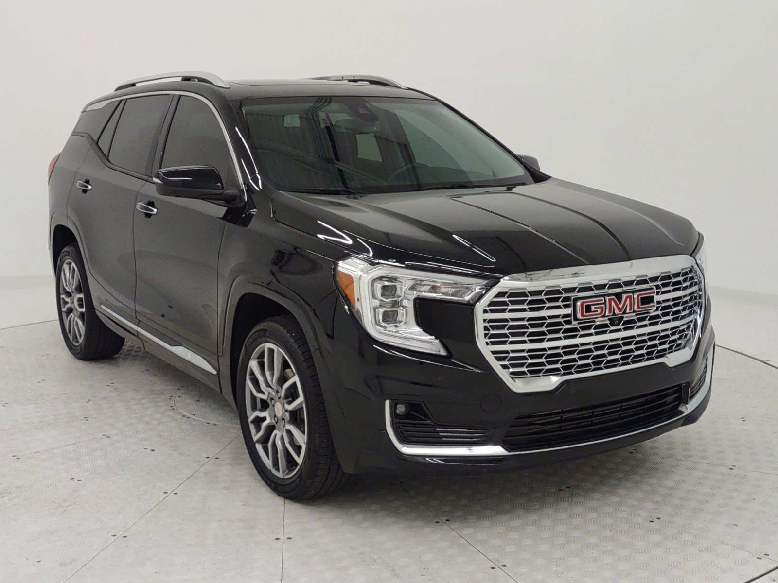 Used 2022 GMC Terrain Denali with VIN 3GKALXEV2NL152952 for sale in Nashville, TN