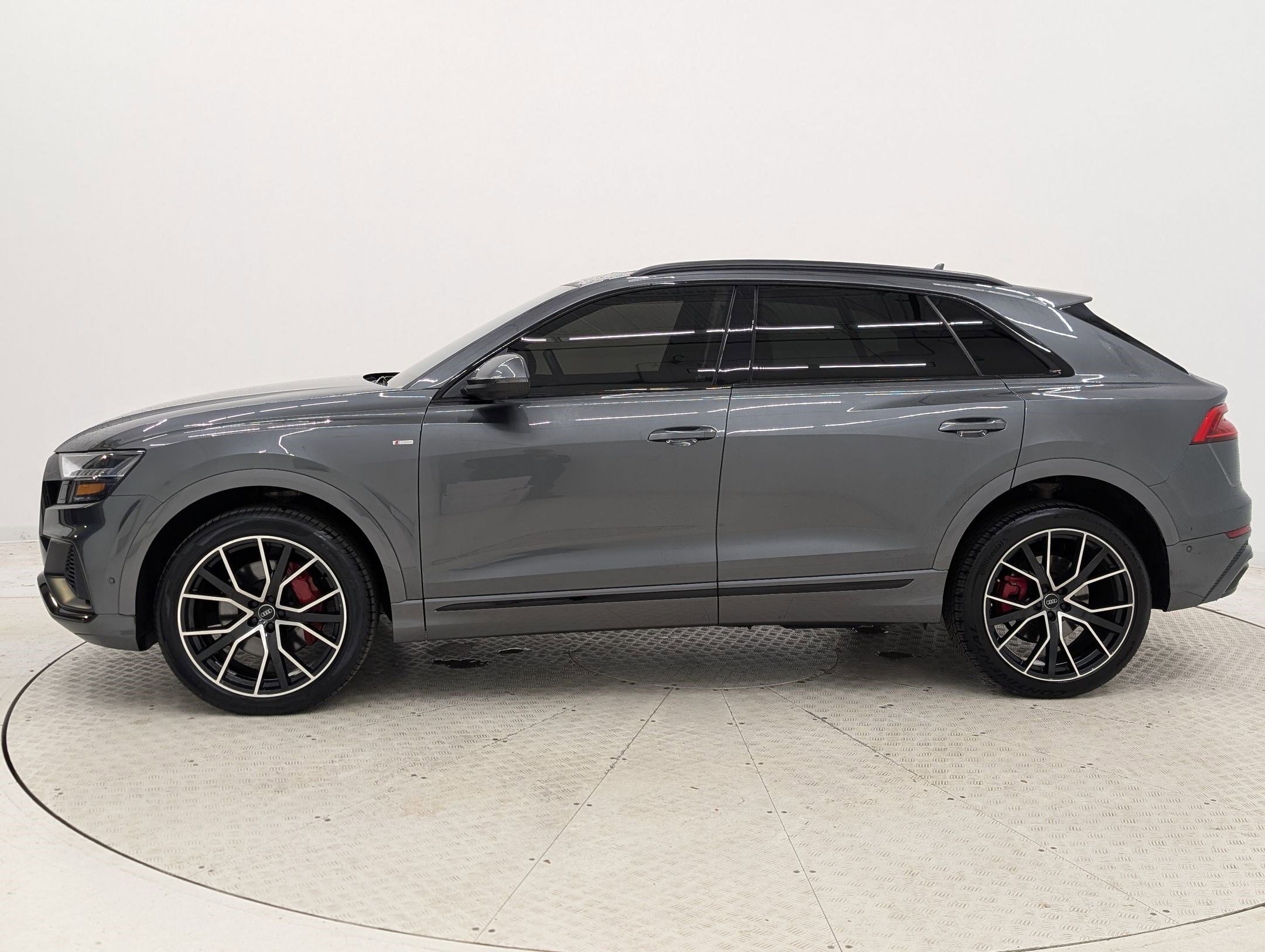 2019 Audi Q8 line Prestige photo 2