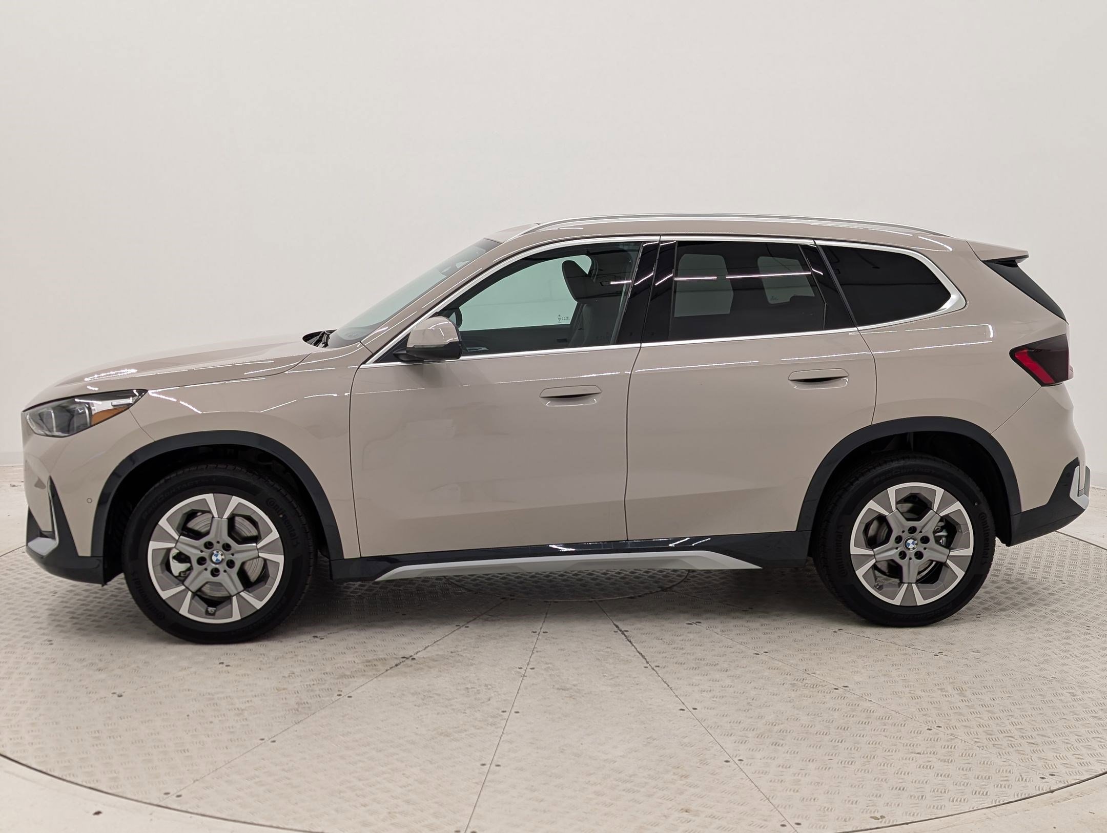 2026 Bmw X1 XDrive28i photo 3