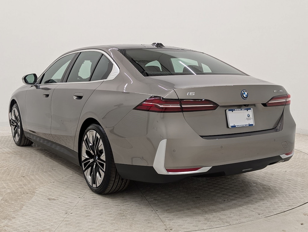 New 2026 BMW i5 eDrive40 Sedan