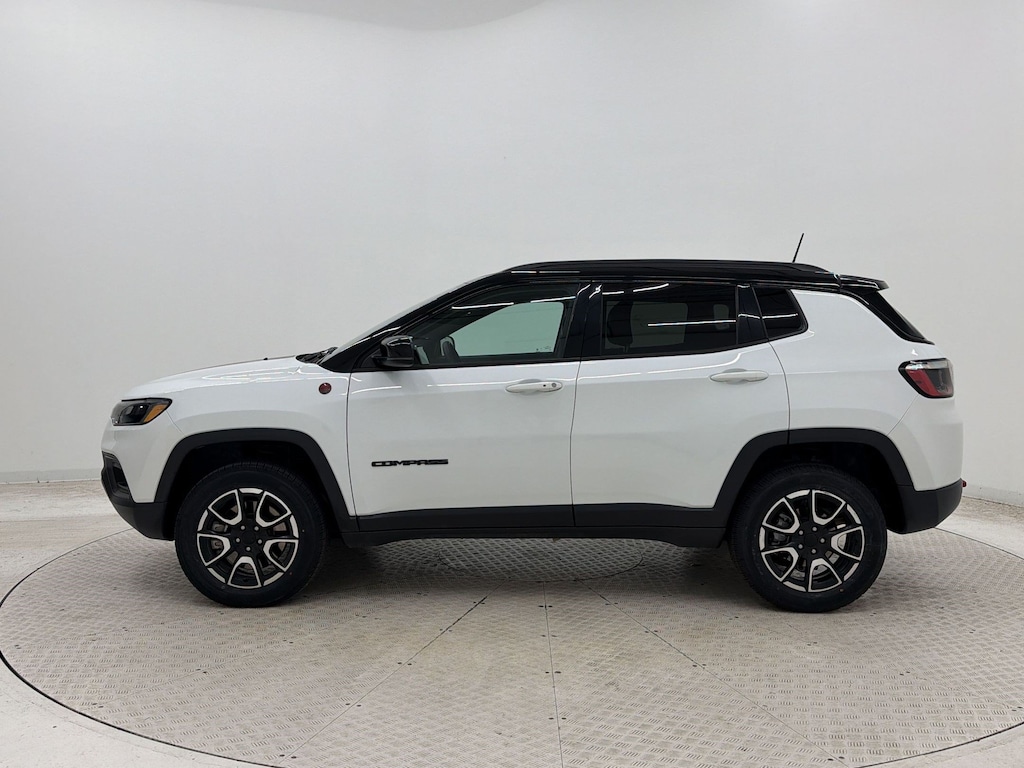 Used 2024 Jeep Compass Trailhawk SUV