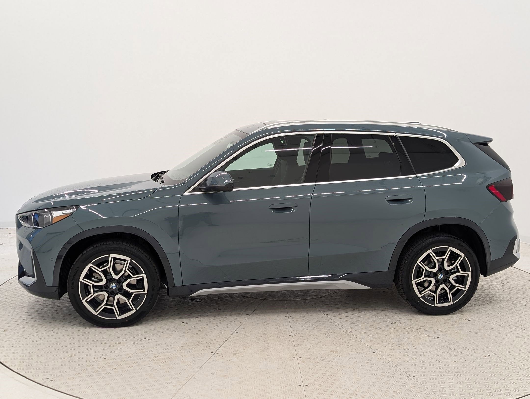 2026 Bmw X1 XDrive28i photo 2