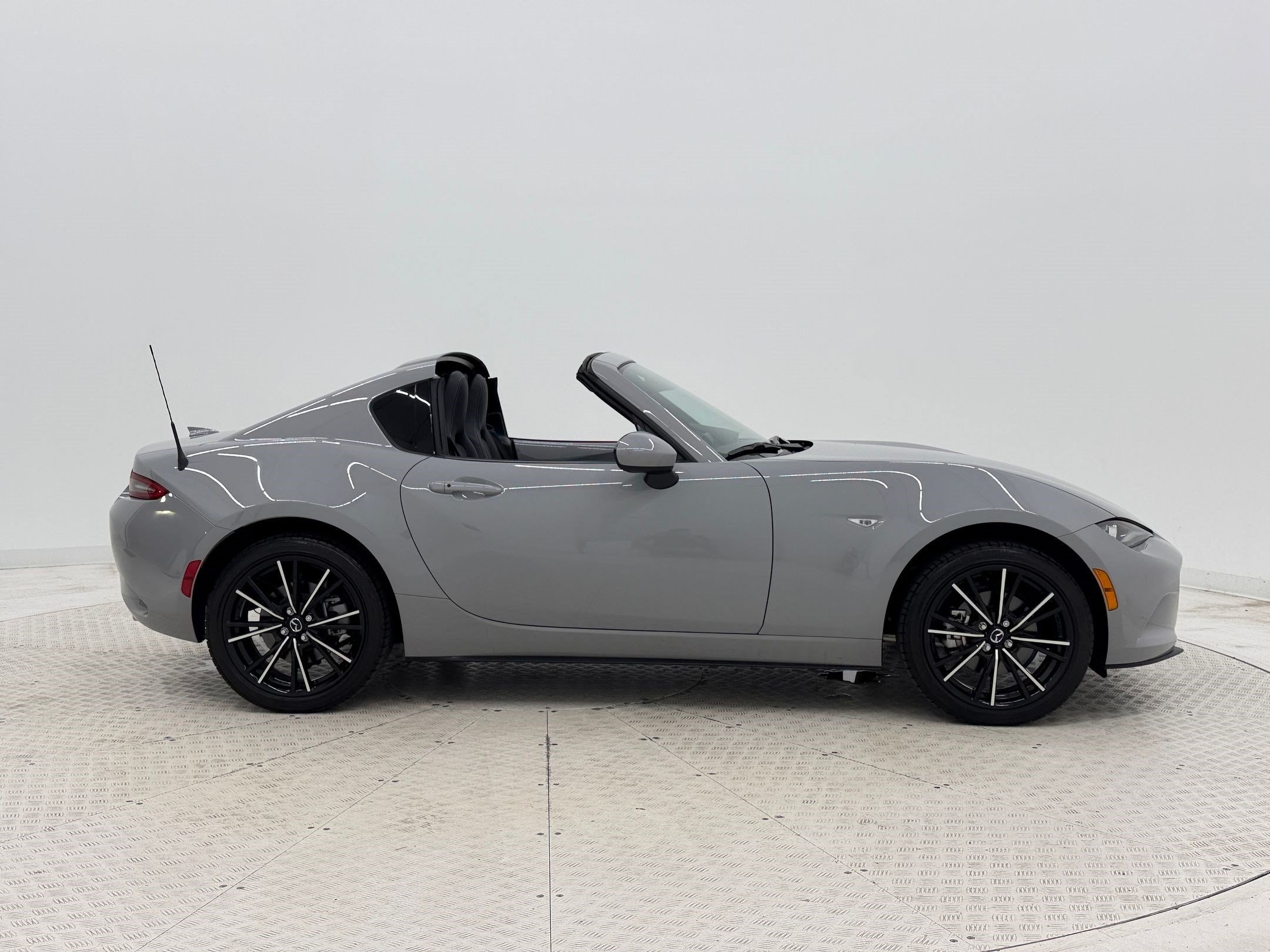 2024 Mazda MX-5 Miata RF Grand Touring Convertible